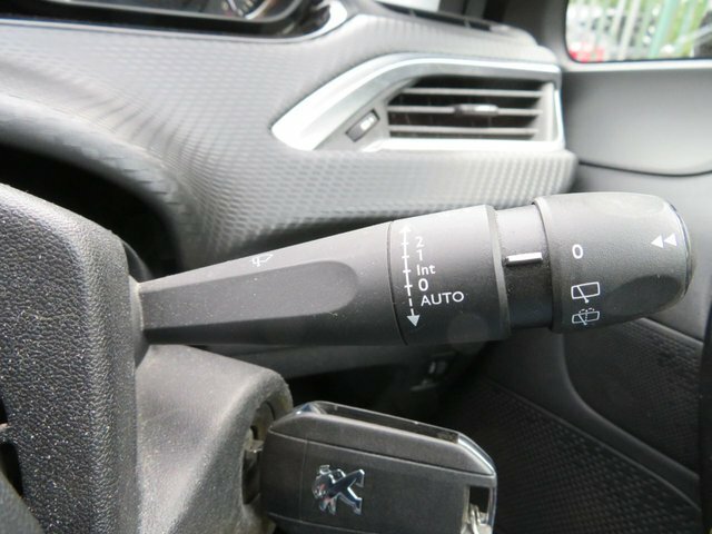 Peugeot 2008 1.2 Puretech Active Black #23