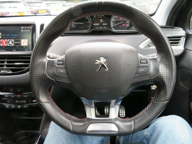 Peugeot 2008 1.2 Puretech Active Black #19