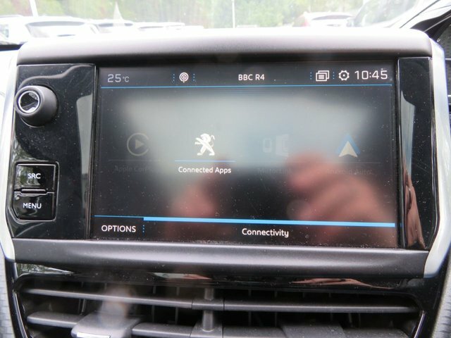 Peugeot 2008 1.2 Puretech Active Black #32
