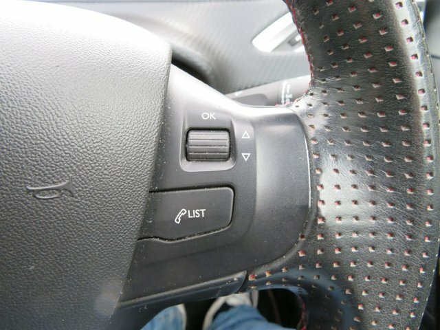 Peugeot 2008 1.2 Puretech Active Black #21
