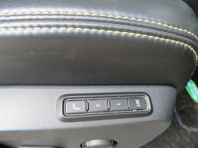 Volkswagen ID.Buzz 150Kw Commerce 77Kwh 204 Ps Silver #25