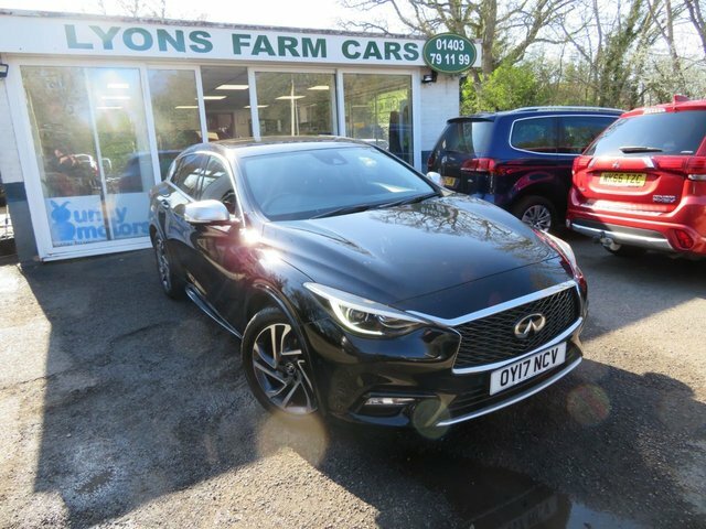 Infiniti Q30 2017 1.6T Premium Hatchback Euro Black