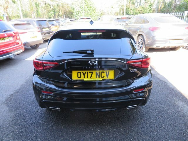 Infiniti Q30 Se Black #16