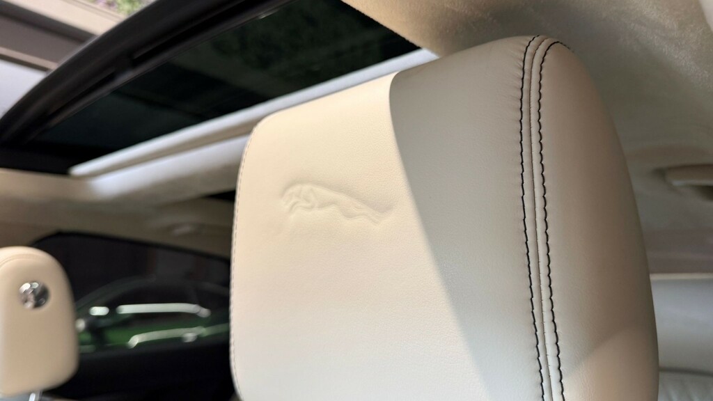Jaguar XJ 3.0D V6 Portfolio Saloon Euro 6 S Black #35