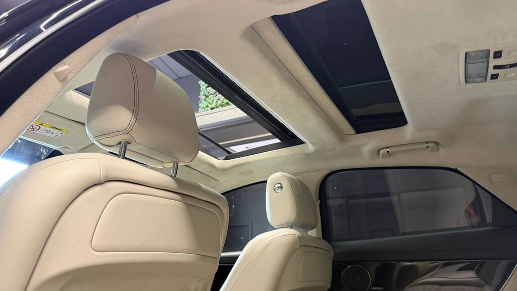 Jaguar XJ 3.0D V6 Portfolio Saloon Euro 6 S Black #28