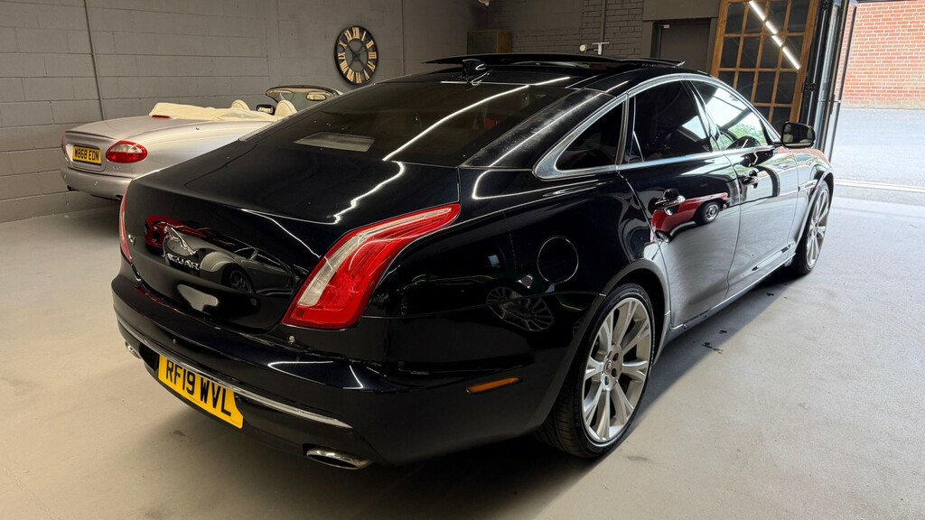 Jaguar XJ 3.0D V6 Portfolio Saloon Euro 6 S Black #8