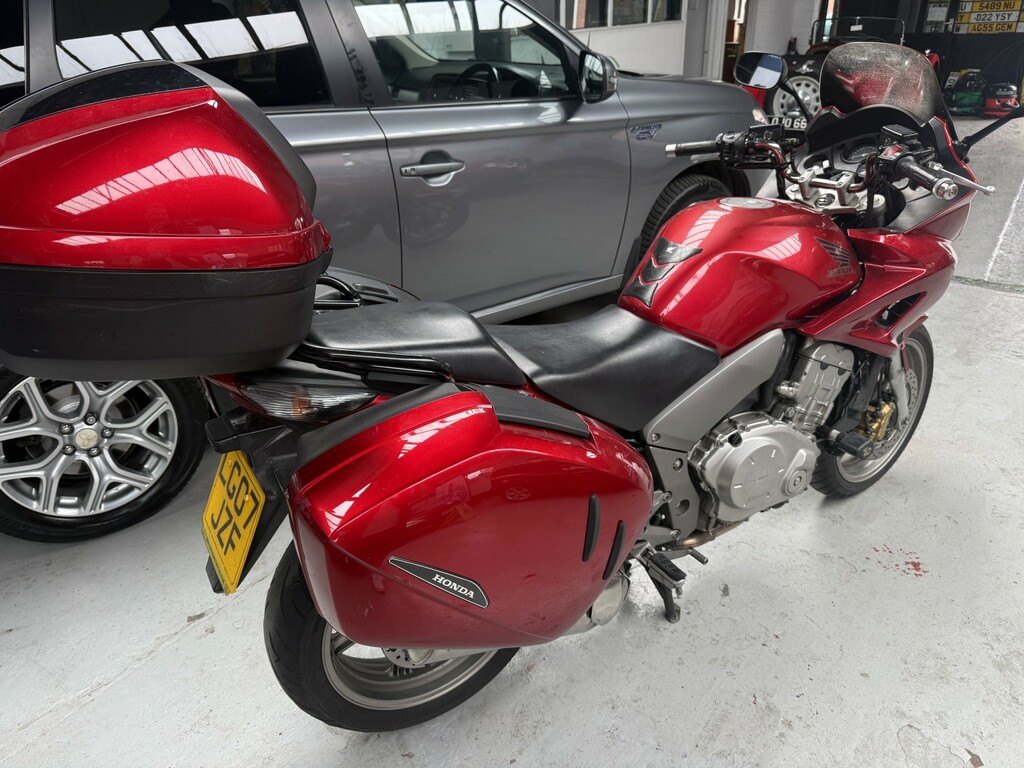 Honda  Rr7 White #3