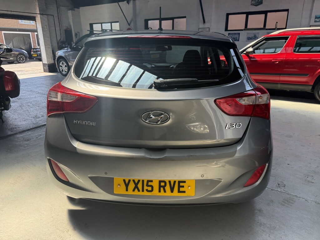 Hyundai I30 1.6 Crdi Blue Drive Se 201515 Grey #4