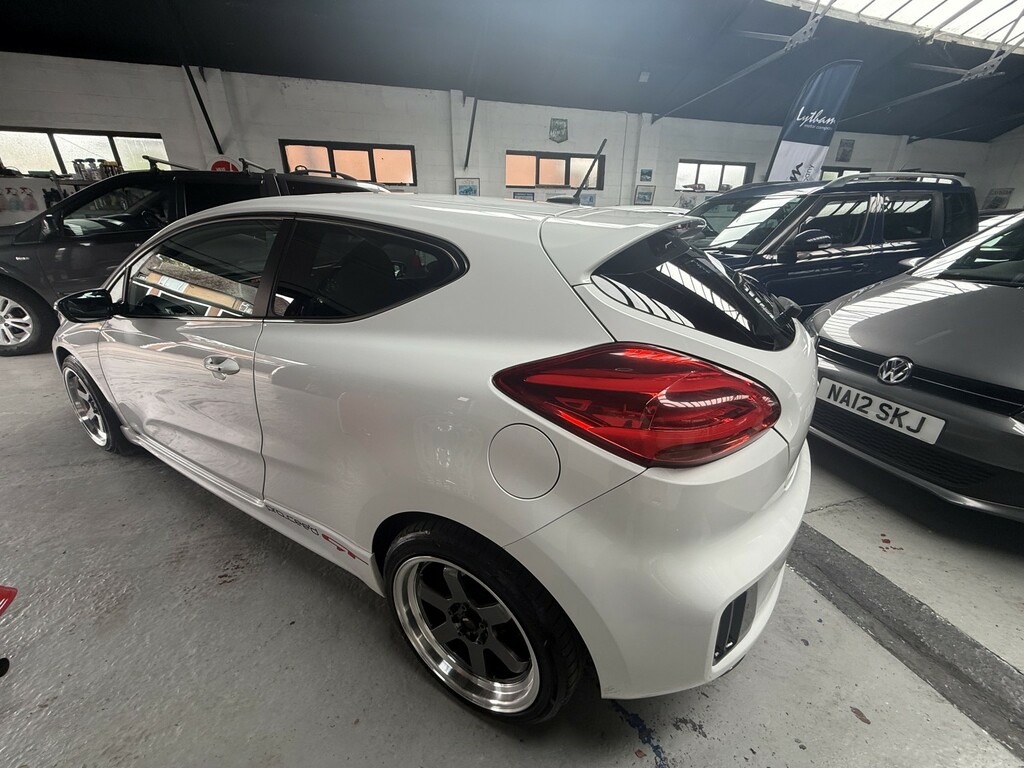 Kia Proceed 1.6 T-gdi Gt 201666 White
