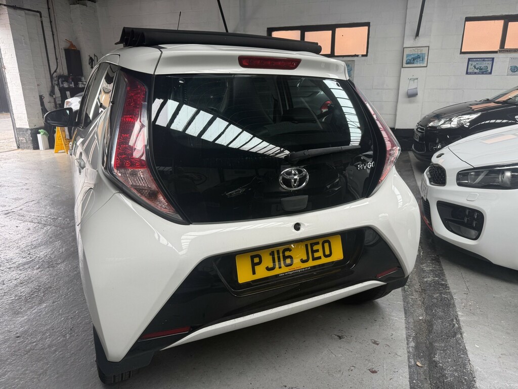 Toyota Aygo 1.0 Vvt-i X-pression 201616 PJ16JEO White #4