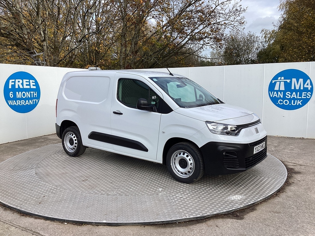 Fiat Doblo Bluehdi 1000Kg Swb A C Euro 6 U7618 Ulez White