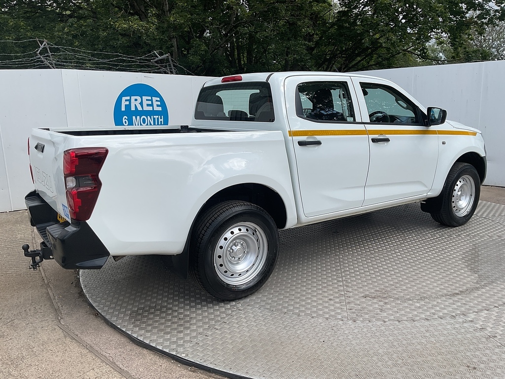 Isuzu D-Max Td Utility Crewcab 4X4 A C Euro 6 U8128 Ulez CV73GVF White #3
