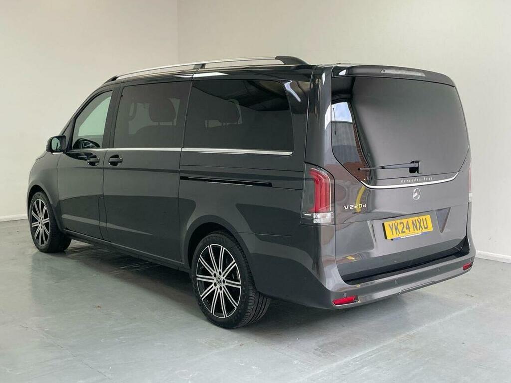 Mercedes-Benz V Class Mpv Black #7
