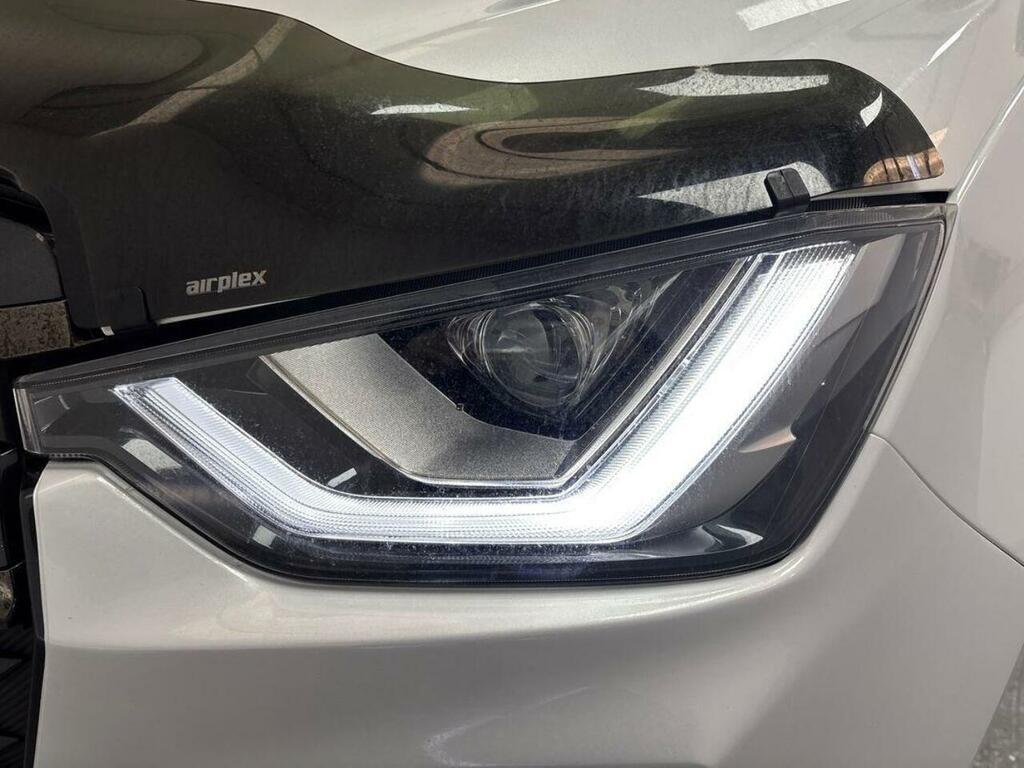 Isuzu D-Max 1.9 V-cross Double Cab 4X4 Silver #25