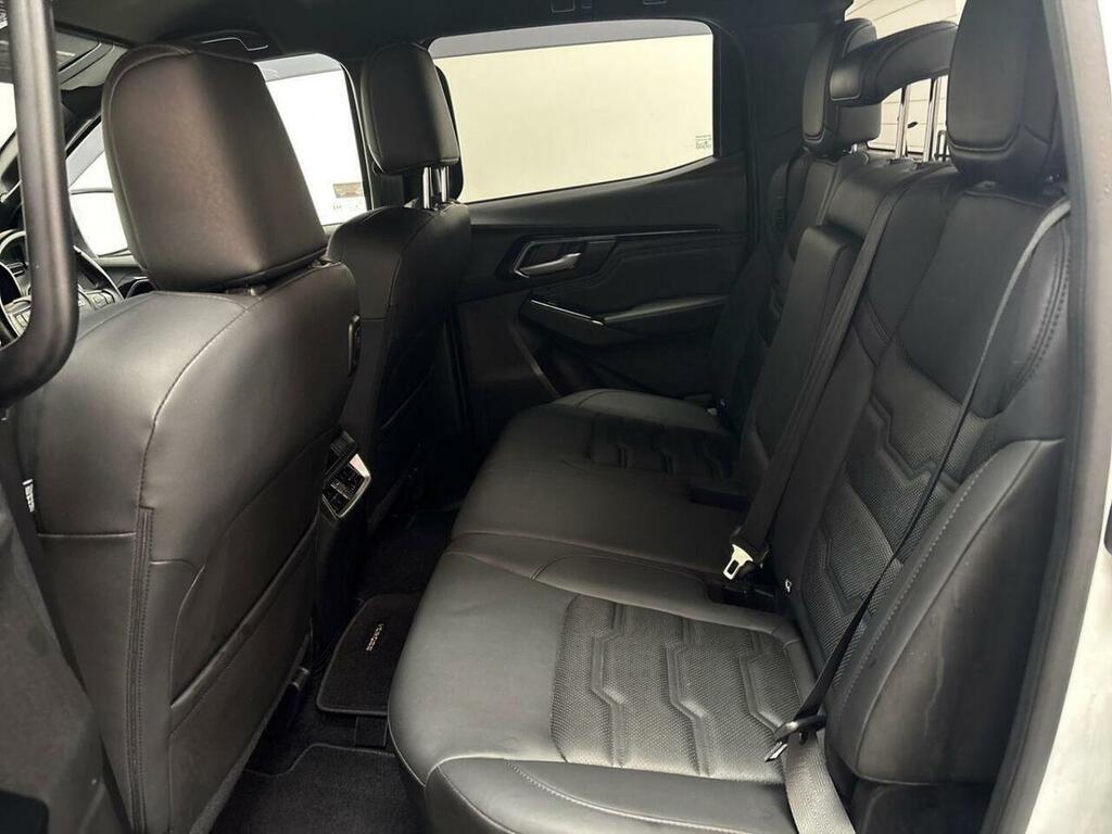 Isuzu D-Max 1.9 V-cross Double Cab 4X4 Silver #11