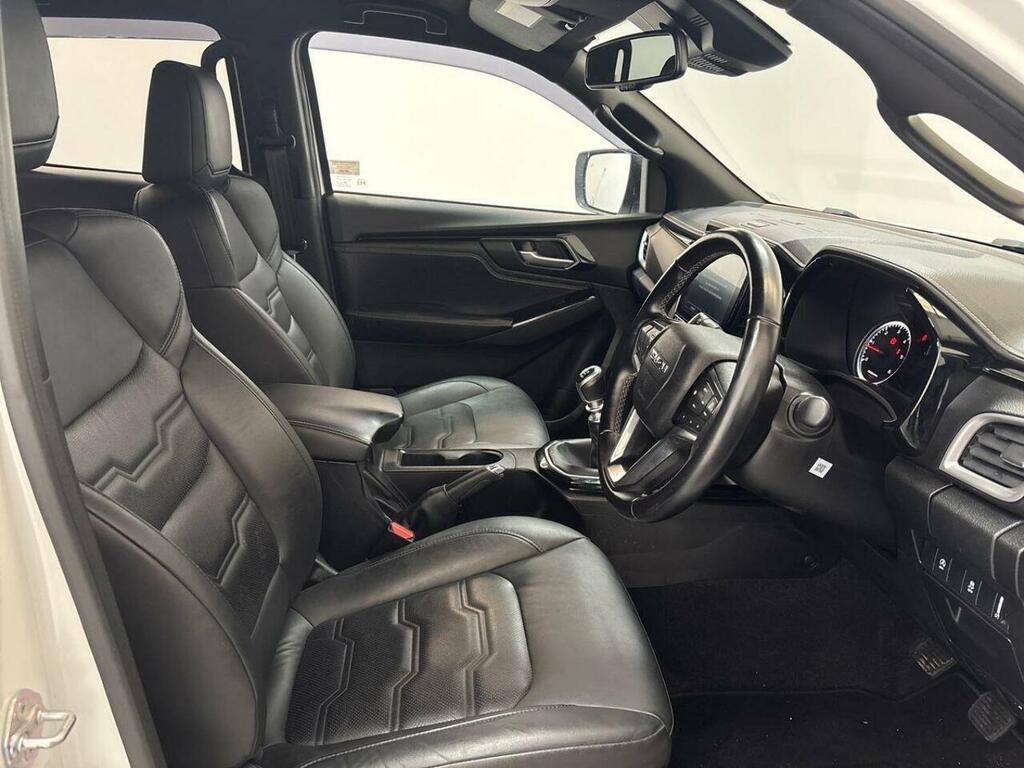 Isuzu D-Max 1.9 V-cross Double Cab 4X4 Silver #9