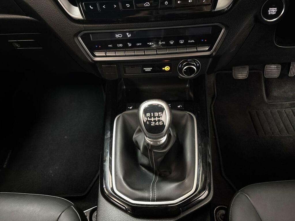 Isuzu D-Max 1.9 V-cross Double Cab 4X4 Silver #23