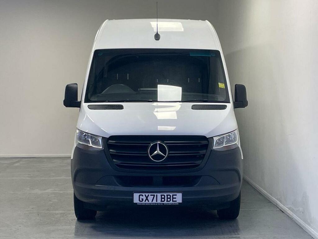 Mercedes-Benz Sprinter Mpv White #2