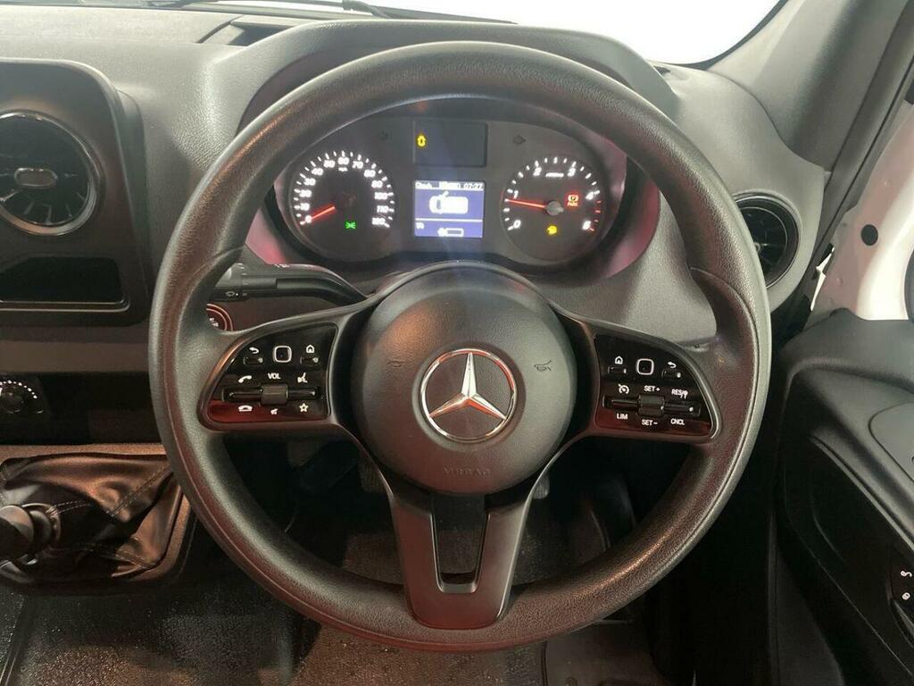Mercedes-Benz Sprinter Mpv White #12