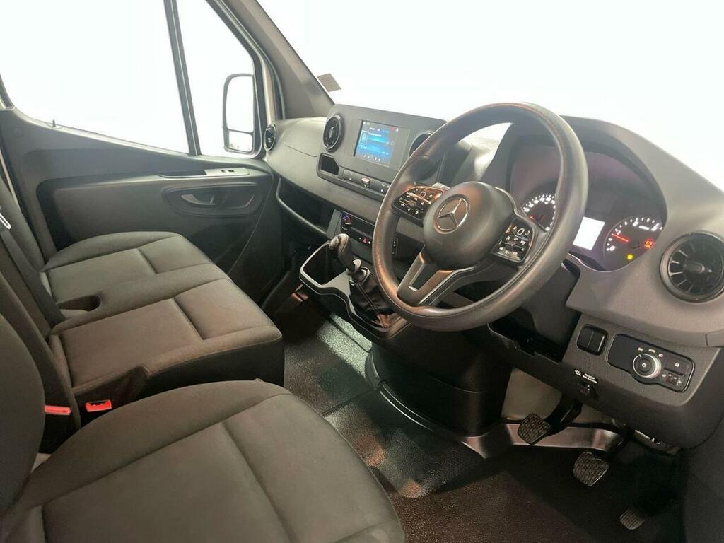 Mercedes-Benz Sprinter Mpv White #10