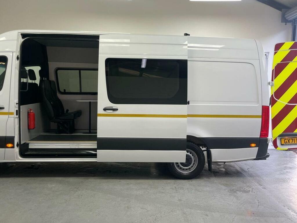 Mercedes-Benz Sprinter Mpv White #6