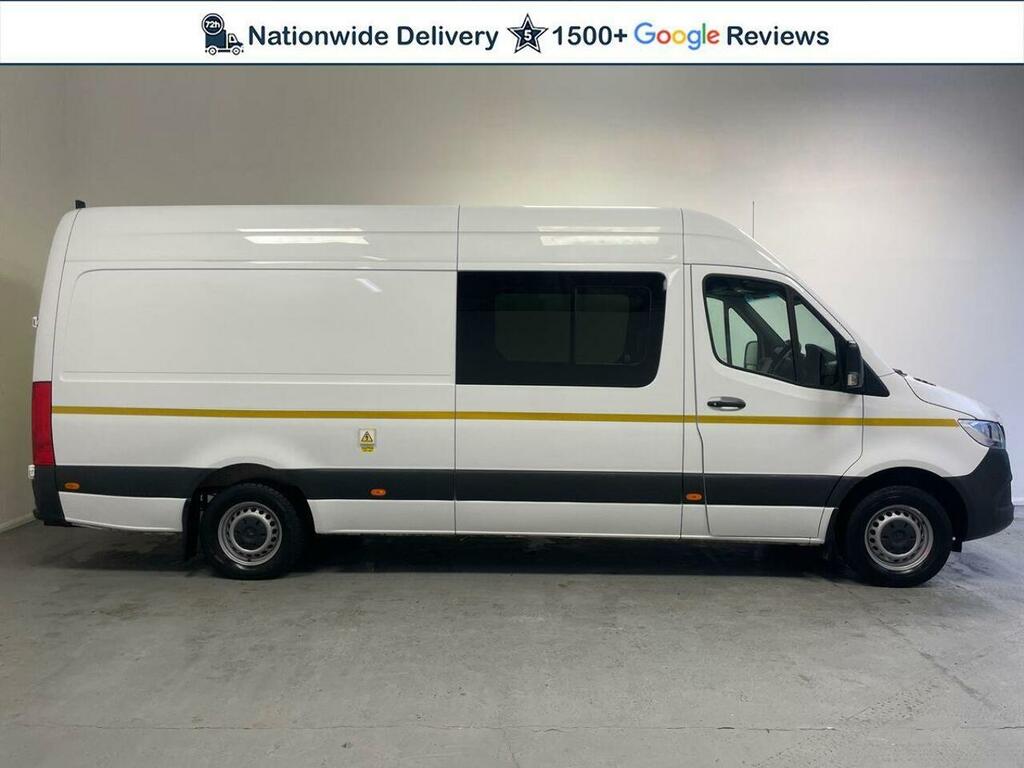 Mercedes-Benz Sprinter Mpv White #3
