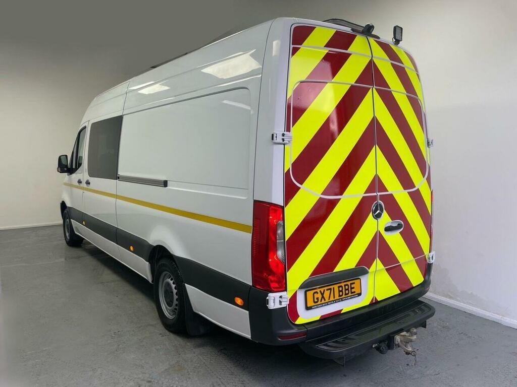 Mercedes-Benz Sprinter Mpv White #7