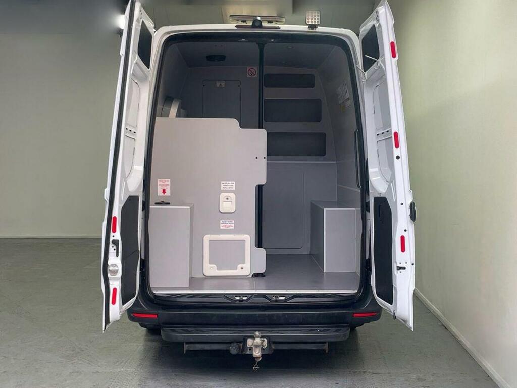 Mercedes-Benz Sprinter Mpv White #9