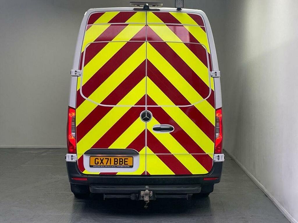 Mercedes-Benz Sprinter Mpv White #8