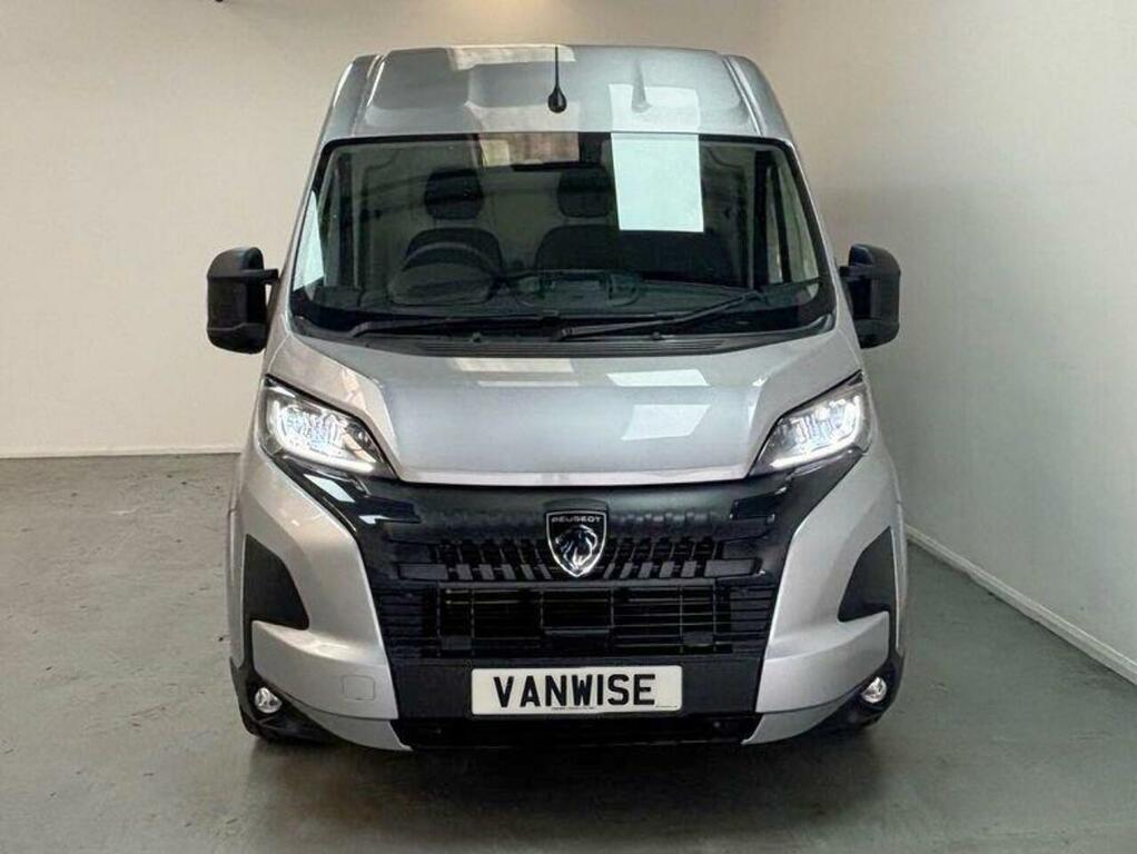 Peugeot Boxer Boxer 2.2 Bluehdi 335 Professional Panel Van D Silver #2