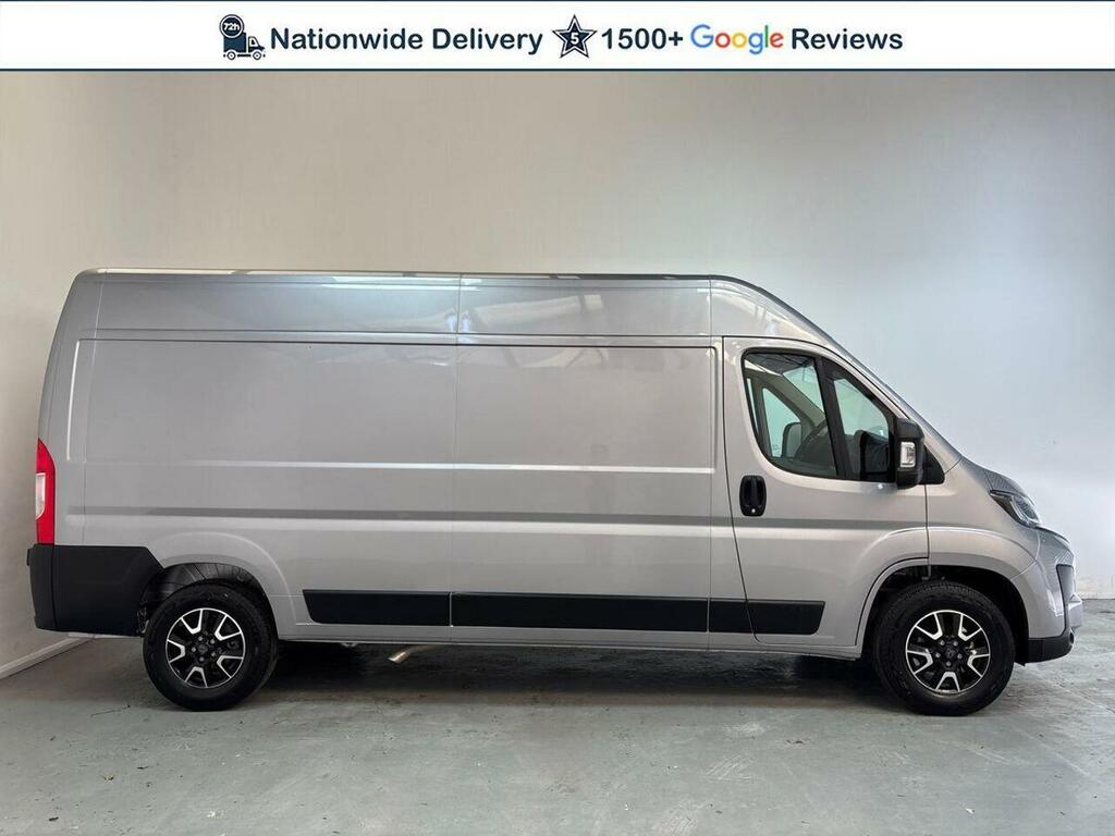 Peugeot Boxer Boxer 2.2 Bluehdi 335 Professional Panel Van D Silver #3