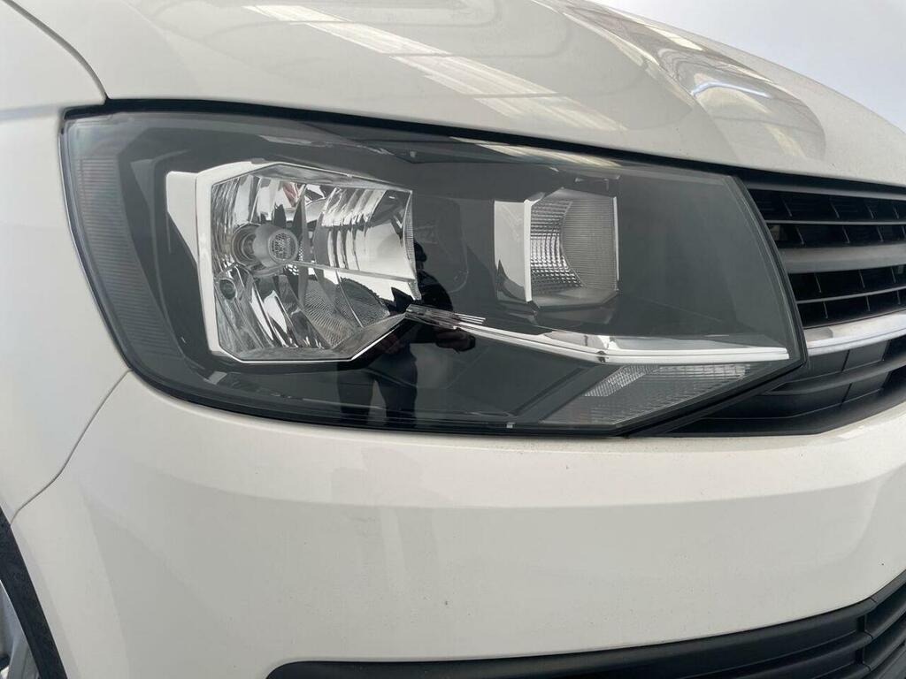 Volkswagen Transporter White #17