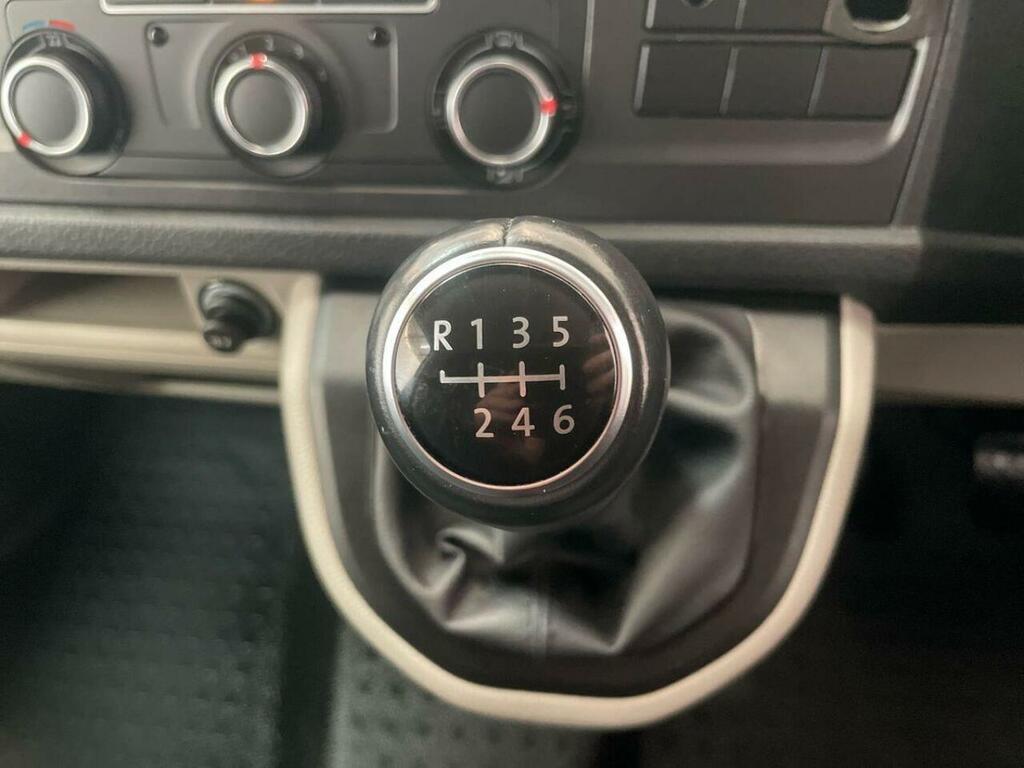 Volkswagen Transporter White #16