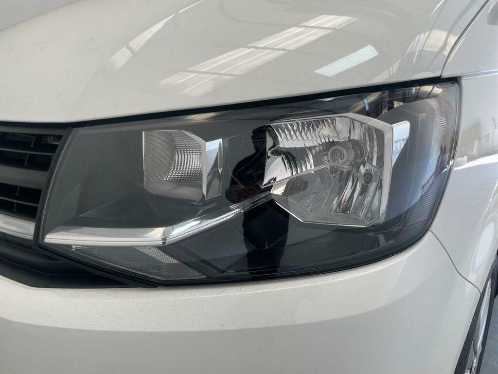 Volkswagen Transporter White #18