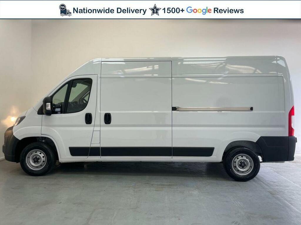 Peugeot Boxer Boxer 2.2 Bluehdi 335 Professional Panel Van D VAN07W White #4