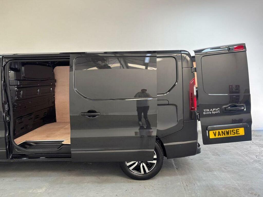 Renault Trafic 2.0 Dci Blue Ll30 Extra Sport L2 H1 Euro 6 S S 5 HT75BEY Black #6