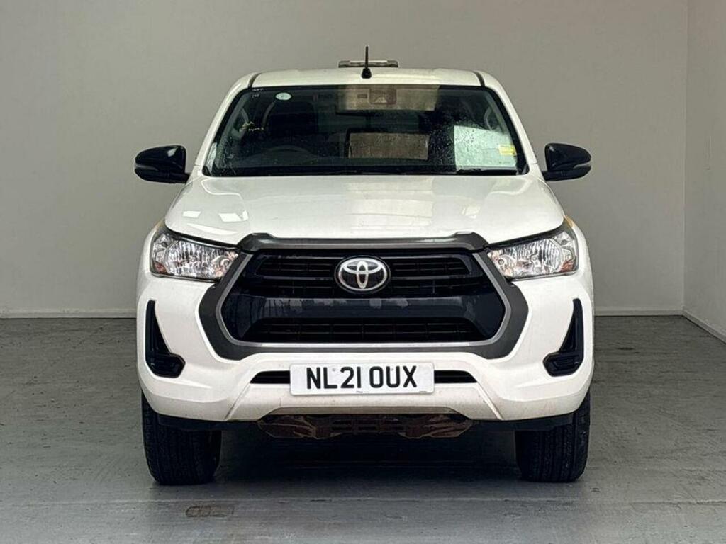 Toyota HILUX Hilux 2.4 D-4d Active Extra Cab Pickup 4Wd Euro 6 White #2
