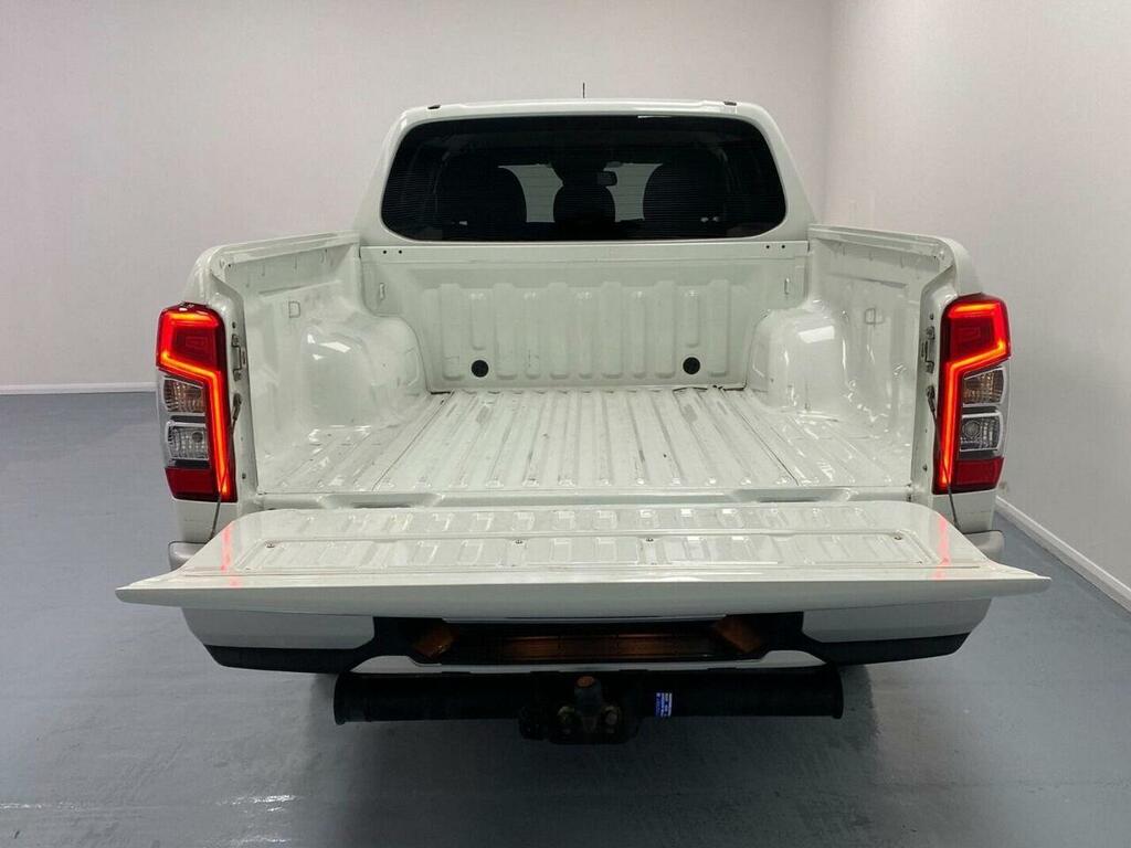 Mitsubishi L200 Pickup Black #5