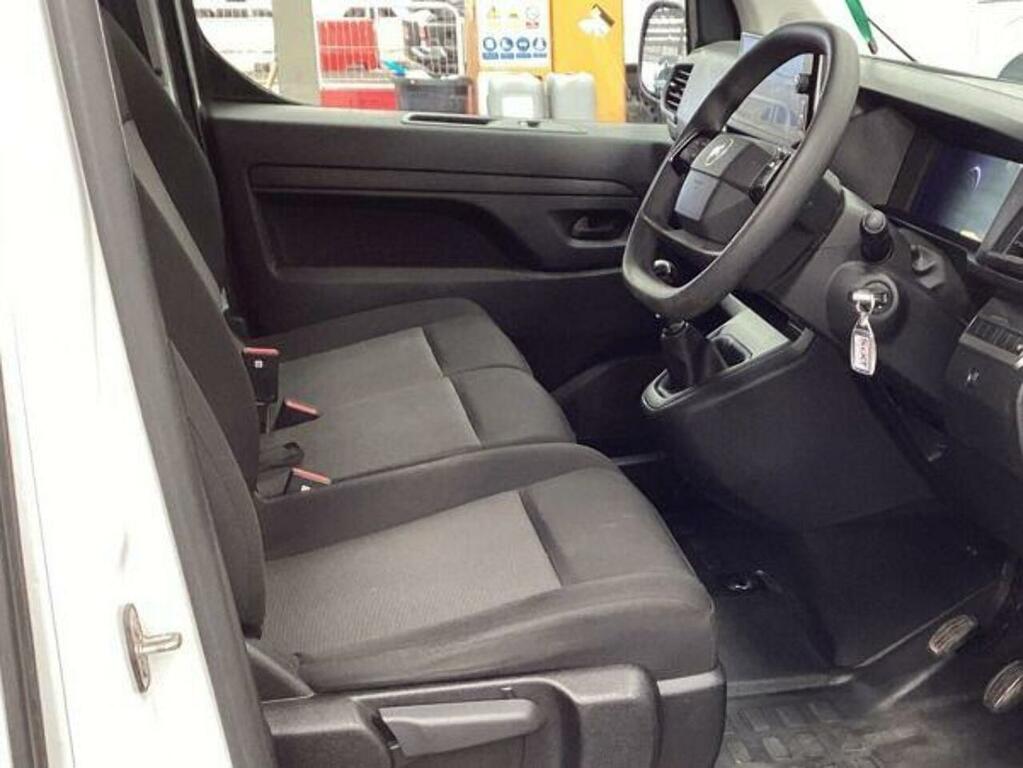 Citroen Dispatch 1.5 Bluehdi Driver XL Lwb Euro 6 S S 6Dr U8176 White