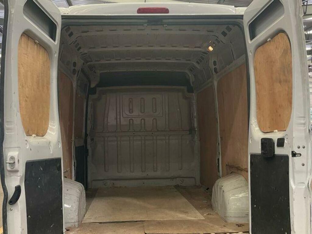 Peugeot Boxer Boxer 2.2 Bluehdi 335 Professional Premium L2 H2 MW73CFX White #4