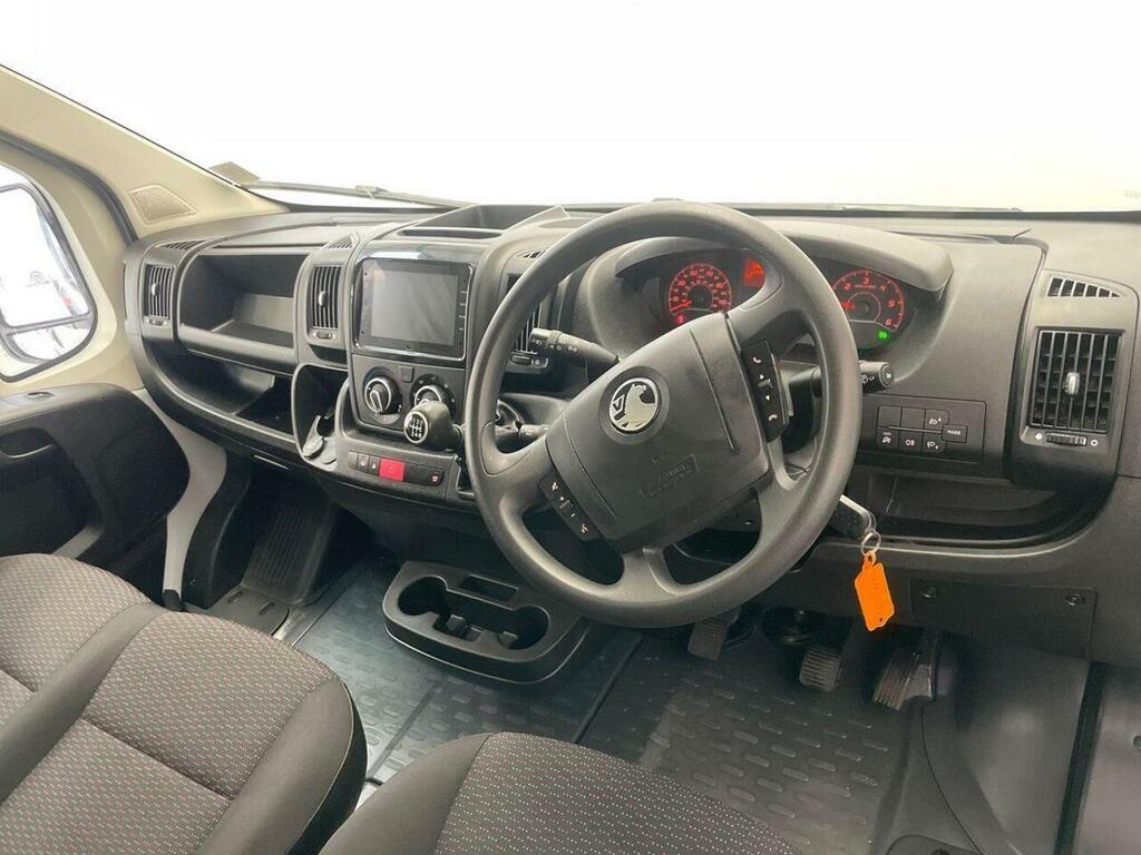 Vauxhall Movano Prime White #12