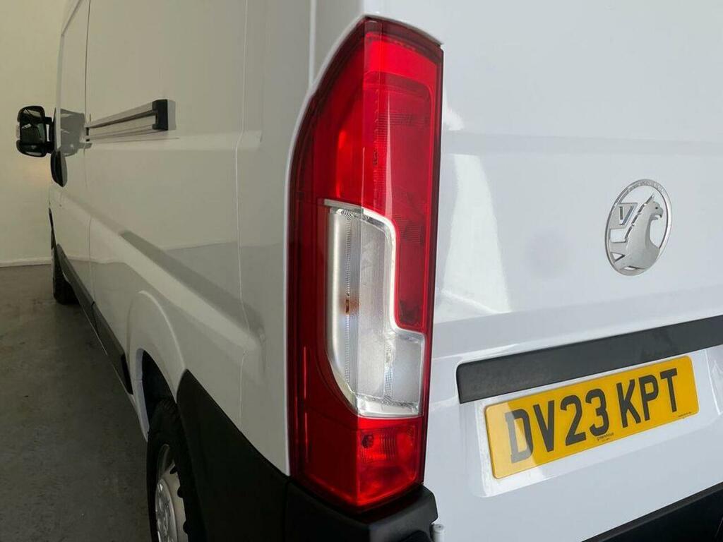Vauxhall Movano Prime White #27