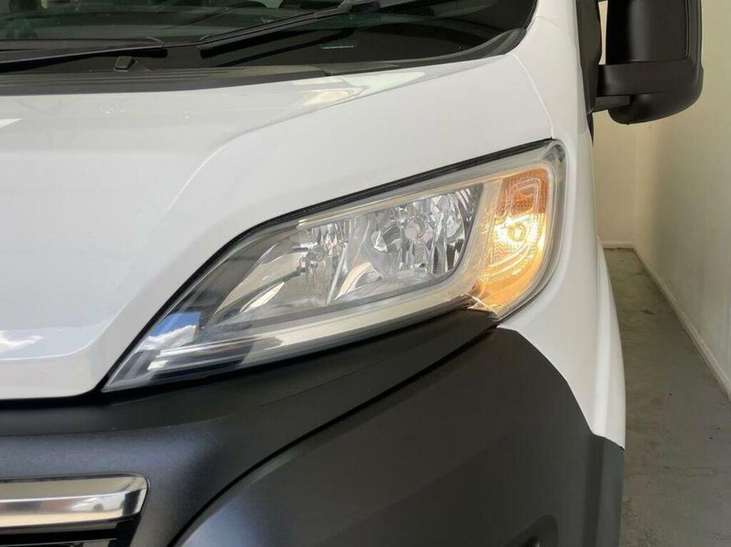 Vauxhall Movano Prime White #21