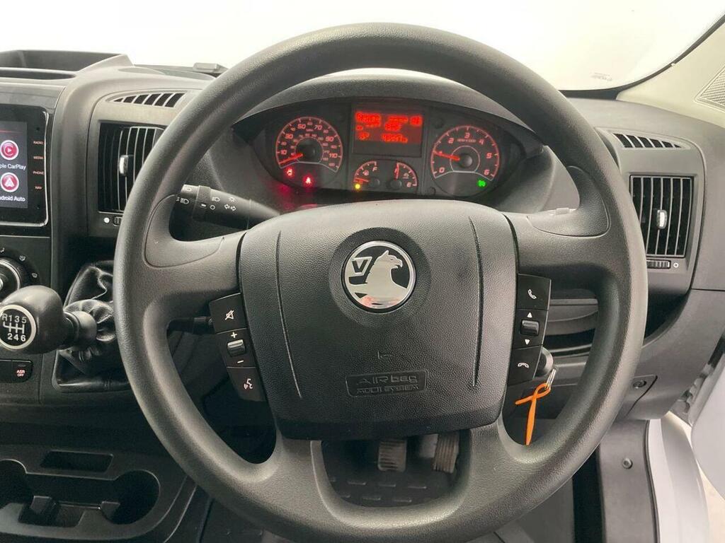 Vauxhall Movano Prime White #13