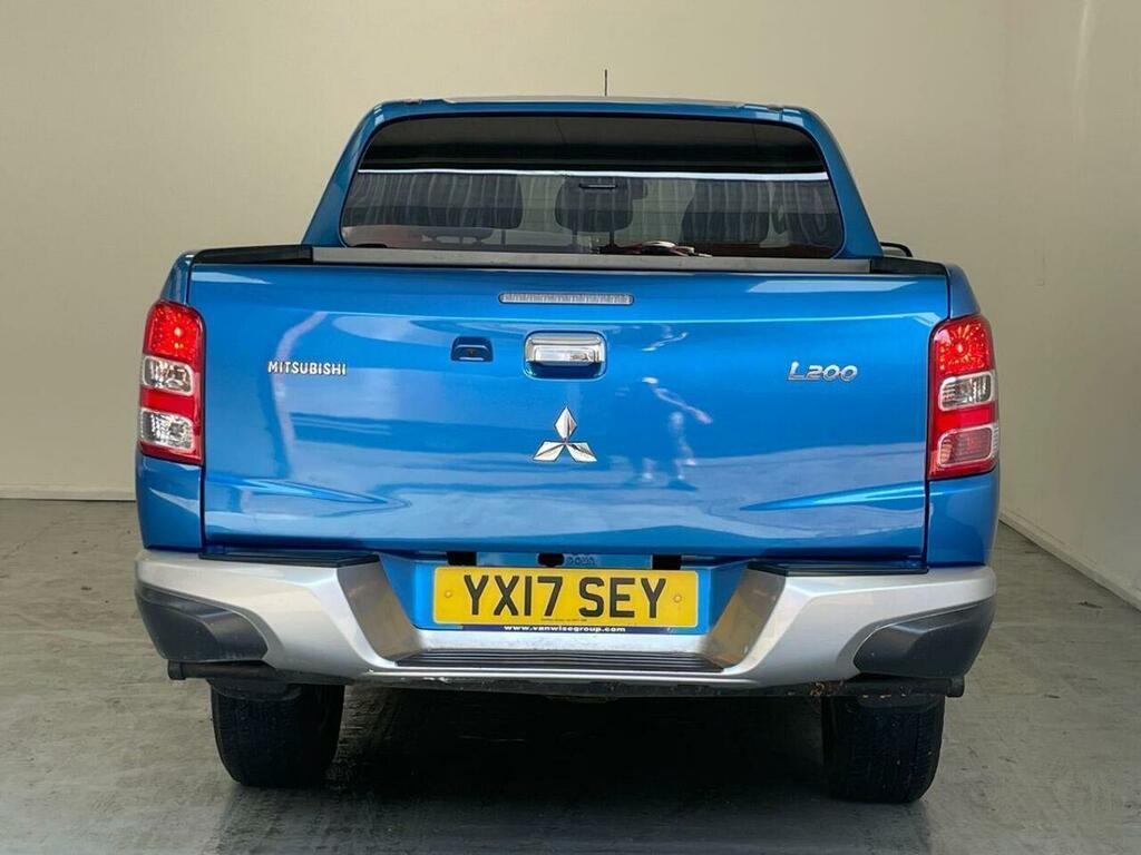 Mitsubishi L200 Pickup Green #8