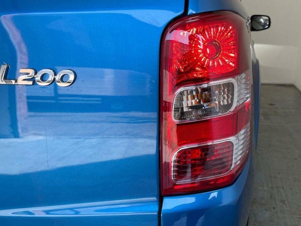 Mitsubishi L200 Pickup Green #34