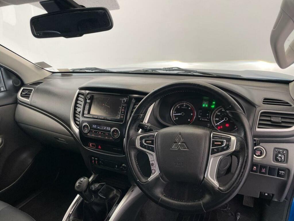 Mitsubishi L200 Pickup Green #14