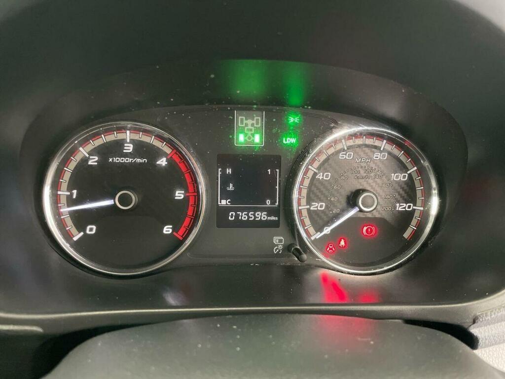 Mitsubishi L200 Pickup Green #17