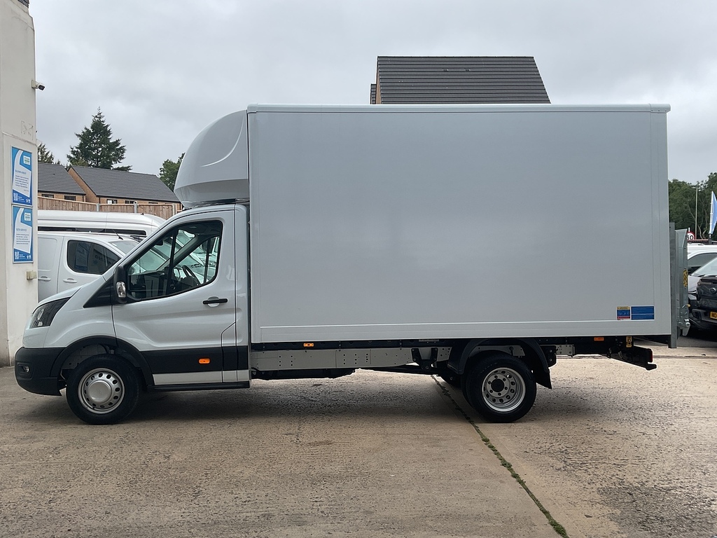 Ford Transit Custom 350 Ecoblue Leader Luton 130Ps A C L13ft 5 Euro White #4
