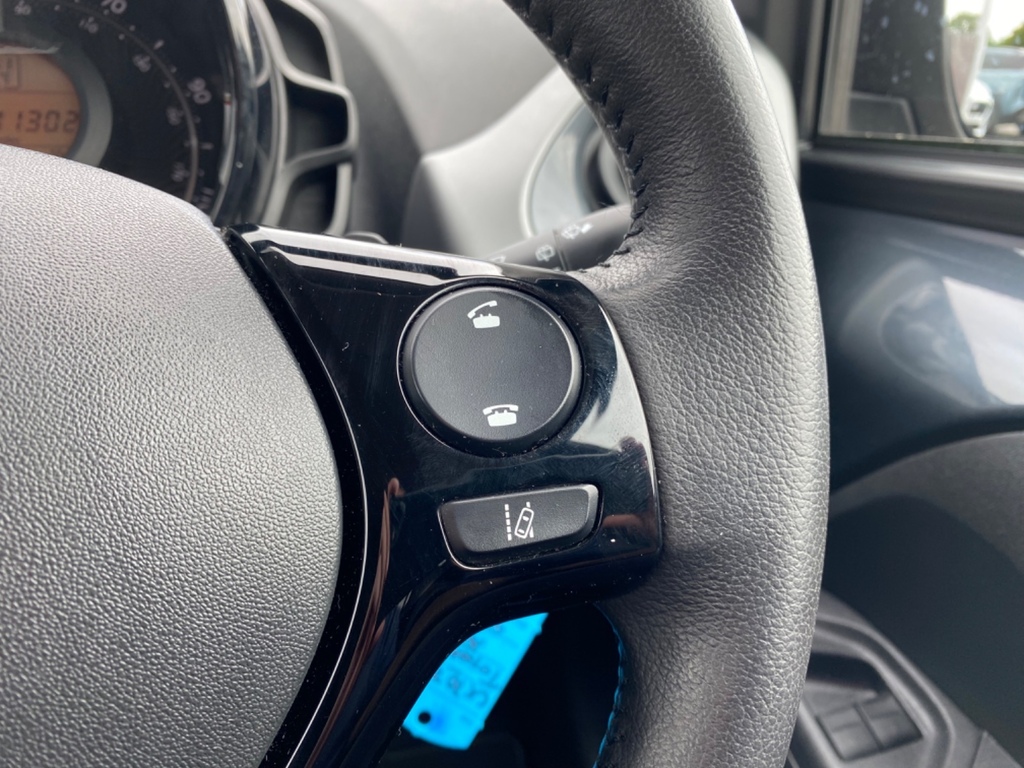 Toyota Aygo 1.0 Vvt-i X-play Red #21